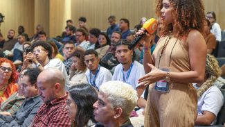 Simpósio no Rio discute futuro da mídia sonora no Brasil Simpósio no Rio discute futuro da mídia sonora no Brasil