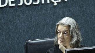 Cármen Lúcia vota por derrubar flexibilização da Lei da Ficha Limpa 