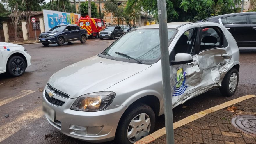 Forte acidente entre Celta e Oroch deixa duas mulheres feridas em Cascavel