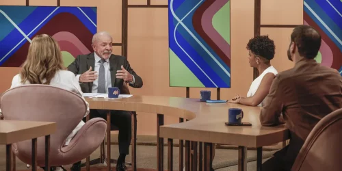 “Vamos ver quem é quem”, diz Lula sobre redução da jornada de trabalho Imagem referente a “Vamos ver quem é quem”, diz Lula sobre redução da jornada de trabalho