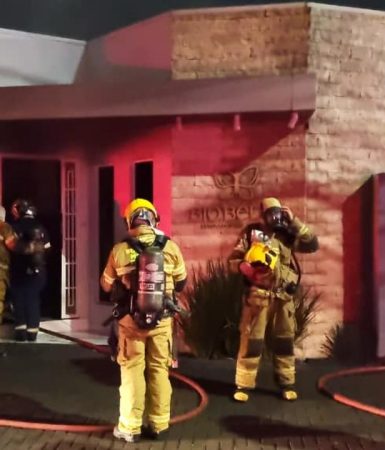 Imagem referente a Clínica de estética é destruída por incêndio durante a madrugada no Centro de Cascavel