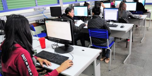 Brasil supera 100 mil escolas públicas com internet gratuita Imagem referente a Brasil supera 100 mil escolas públicas com internet gratuita