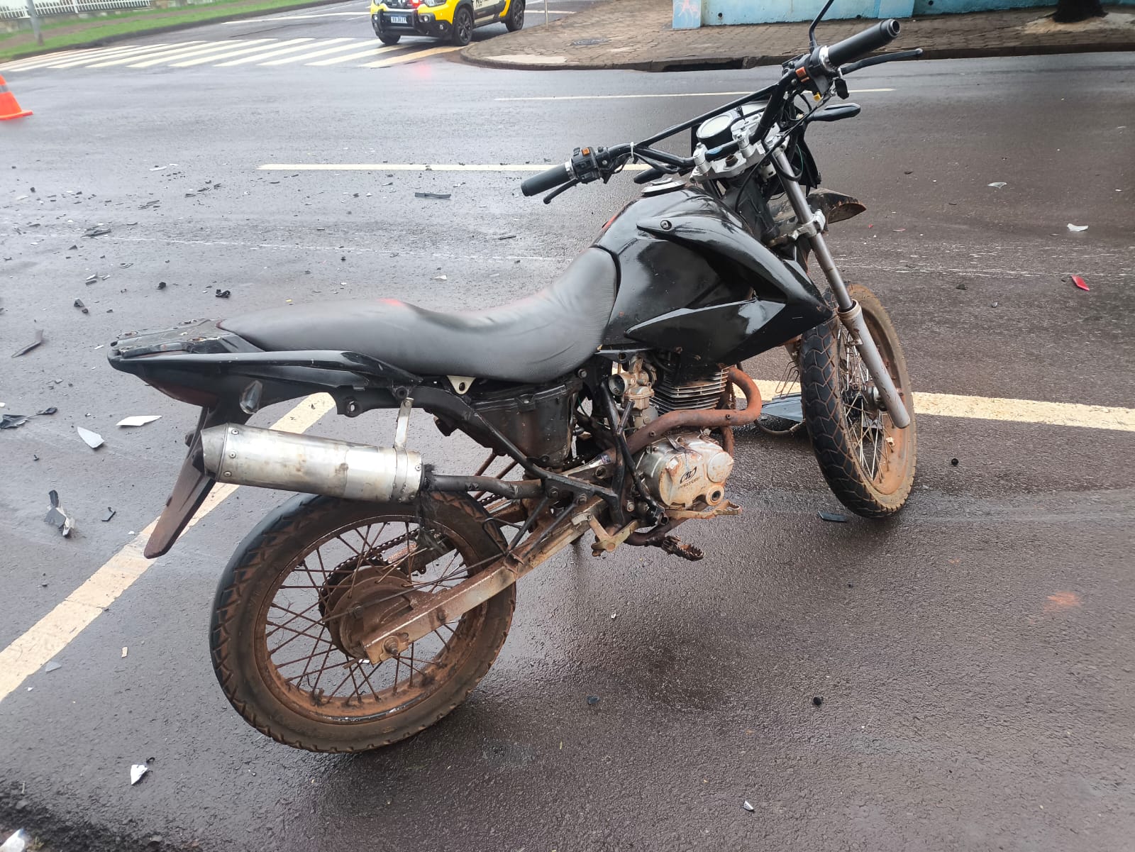 Motocicleta com diversas irregularidades é apreendida pelo PPTran em Cascavel