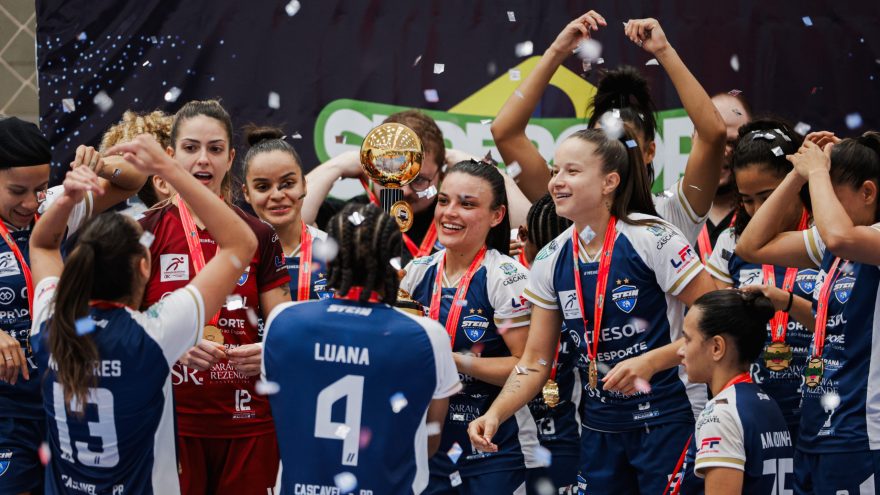 Stein Cascavel Futsal goleia Barateiro e conquista o tricampeonato da Supercopa