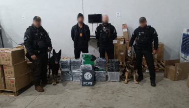 Imagem referente a Polícia Civil apreende mais de 150 quilos de maconha em transportadora de Cascavel