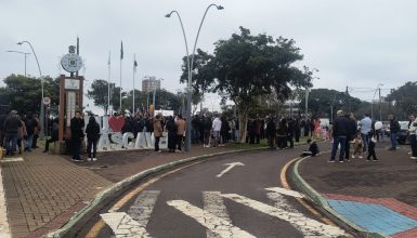Imagem referente a Marcha para Jesus reúne multidão e interdita ruas de Cascavel