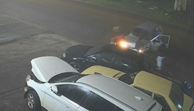 Imagem referente a Conhece? Autoridades procuram motorista que bateu contra vários carros na Estrada Rio da Paz