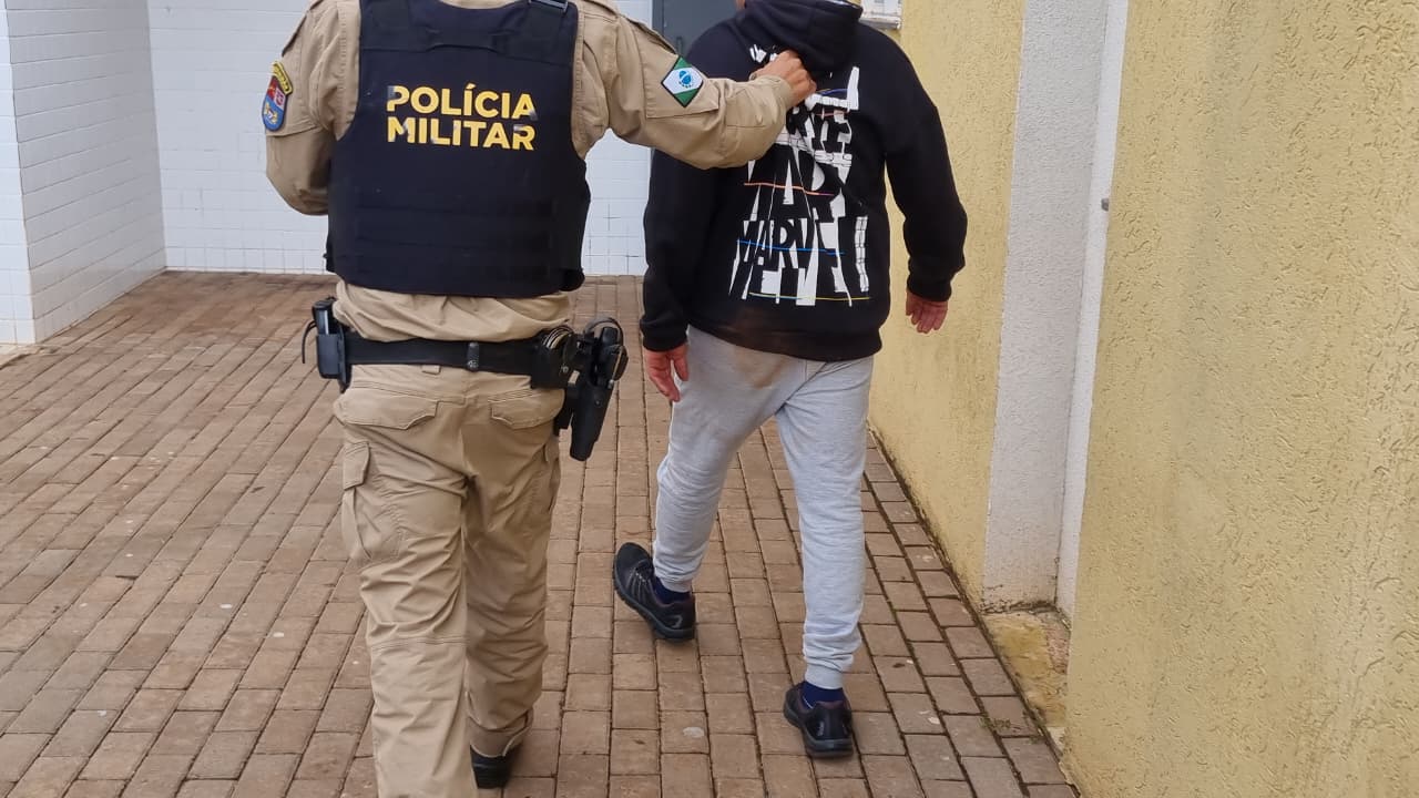 Motorista preso por embriaguez após acidente é levado à Central de Flagrantes