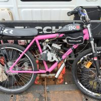 Imagem referente a Adolescente foge da PM em bicicleta motorizada e acaba apreendido após perseguição