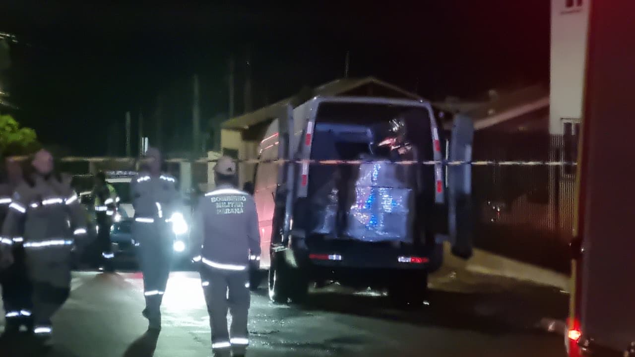 IAT confirma vazamento de ácido peracético durante incêndio em van no Esmeralda