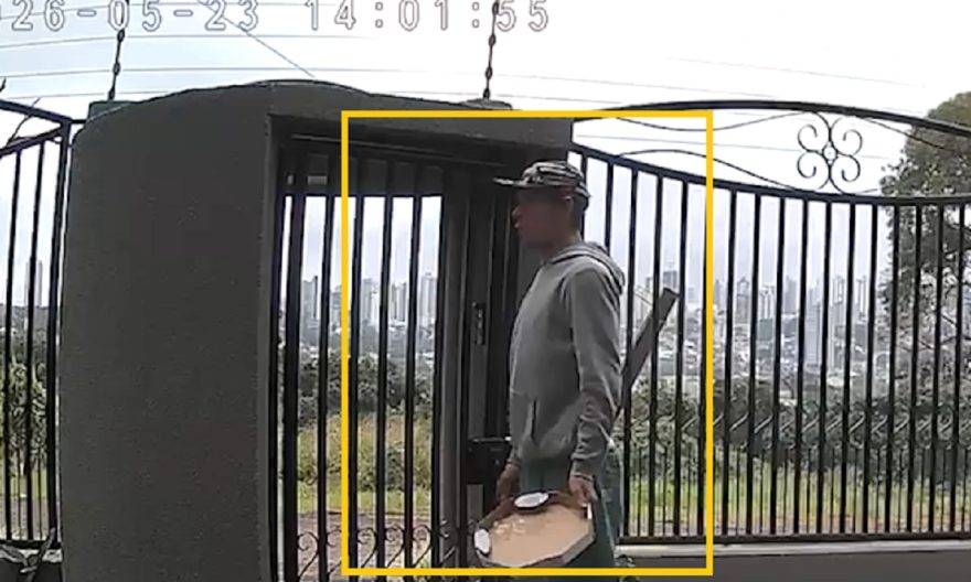 VÍDEO: reconhece este homem que invadiu casa para furtar pistola, munições e joias?