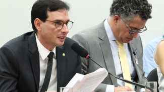Fim da escala 6x1: relator propõe que um dia de folga seja no domingo