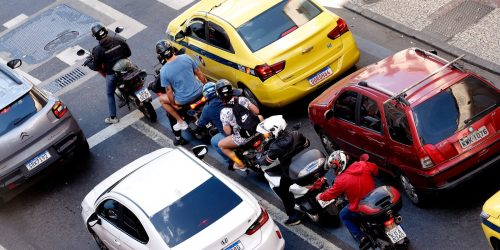 Mortes envolvendo moto aumentam com expansão da economia de aplicativo Imagem referente a Mortes envolvendo moto aumentam com expansão da economia de aplicativo