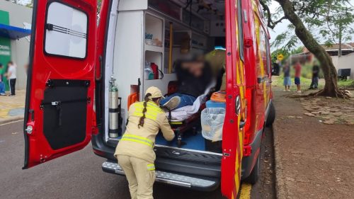Estudante de 18 anos sofre queda e torce o joelho em colégio de Cascavel Imagem referente a Estudante de 18 anos sofre queda e torce o joelho em colégio de Cascavel