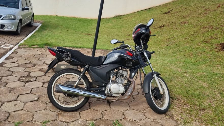 Moto com alerta de furto é abordada pela GM no Centro; dono alega falta de baixa