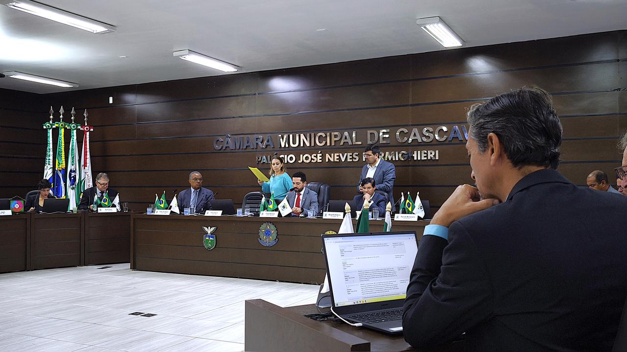 Câmara de Cascavel aprova projetos e rejeita moção sobre fiscalização de CACs