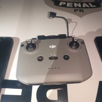 Imagem referente a Veja o controle de drone localizado pelo SOE durante abordagem próxima ao complexo prisional de Cascavel