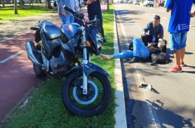 Motociclista é socorrido após acidente com Fiesta no Centro de Cascavel