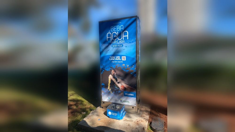 Água para refrescar, para o chimarrão e para os pets: Cascavel recebe novos bebedouros Imagem referente a Água para refrescar, para o chimarrão e para os pets: Cascavel recebe novos bebedouros