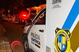 Proprietário reage a assalto, toma arma de criminosos e um deles acaba morto