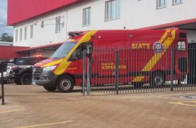 Bombeiros atendem vítima de acidente de trabalho na BR-277