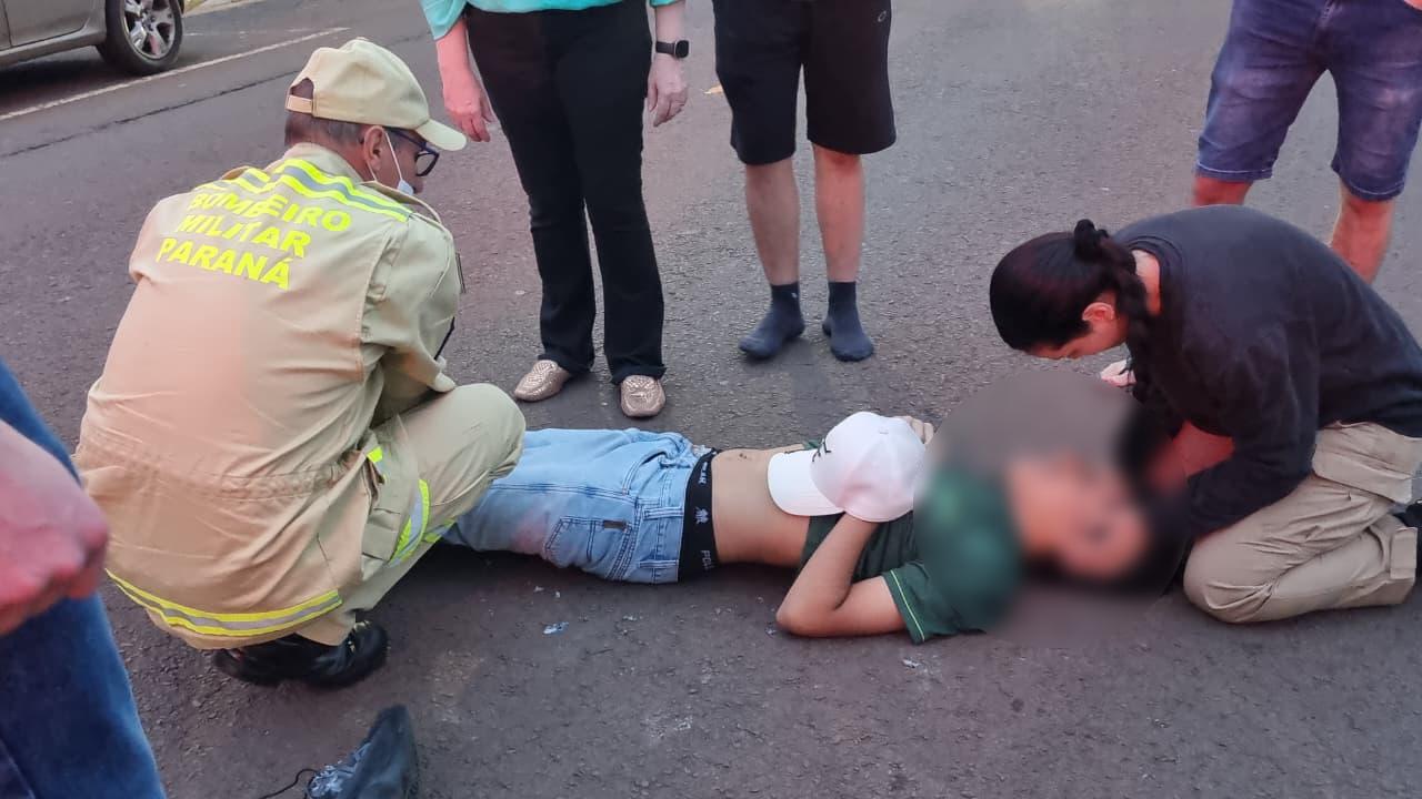 Jovem é atropelado e fica ferido na Rua Manaus