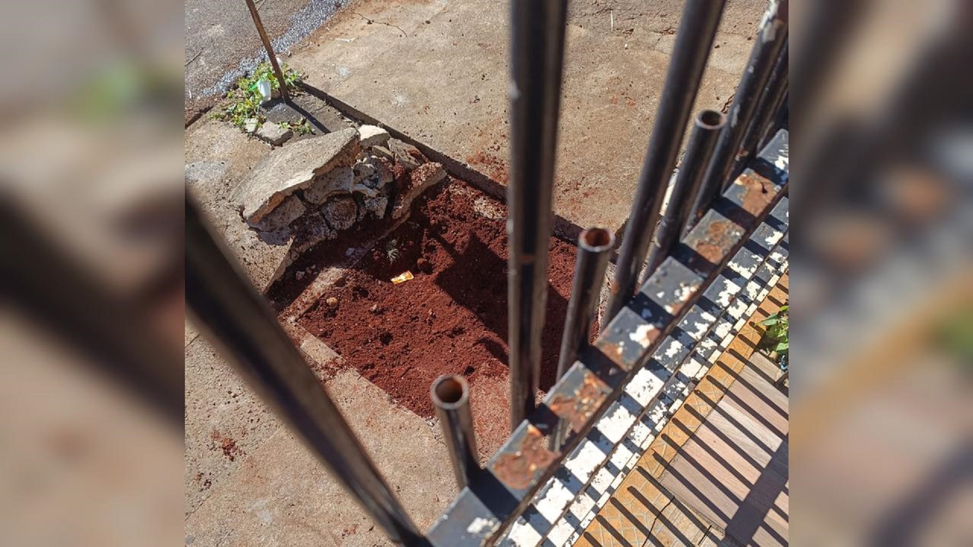 Família do Floresta pede solução da Sanepar para acesso ao relógio de água