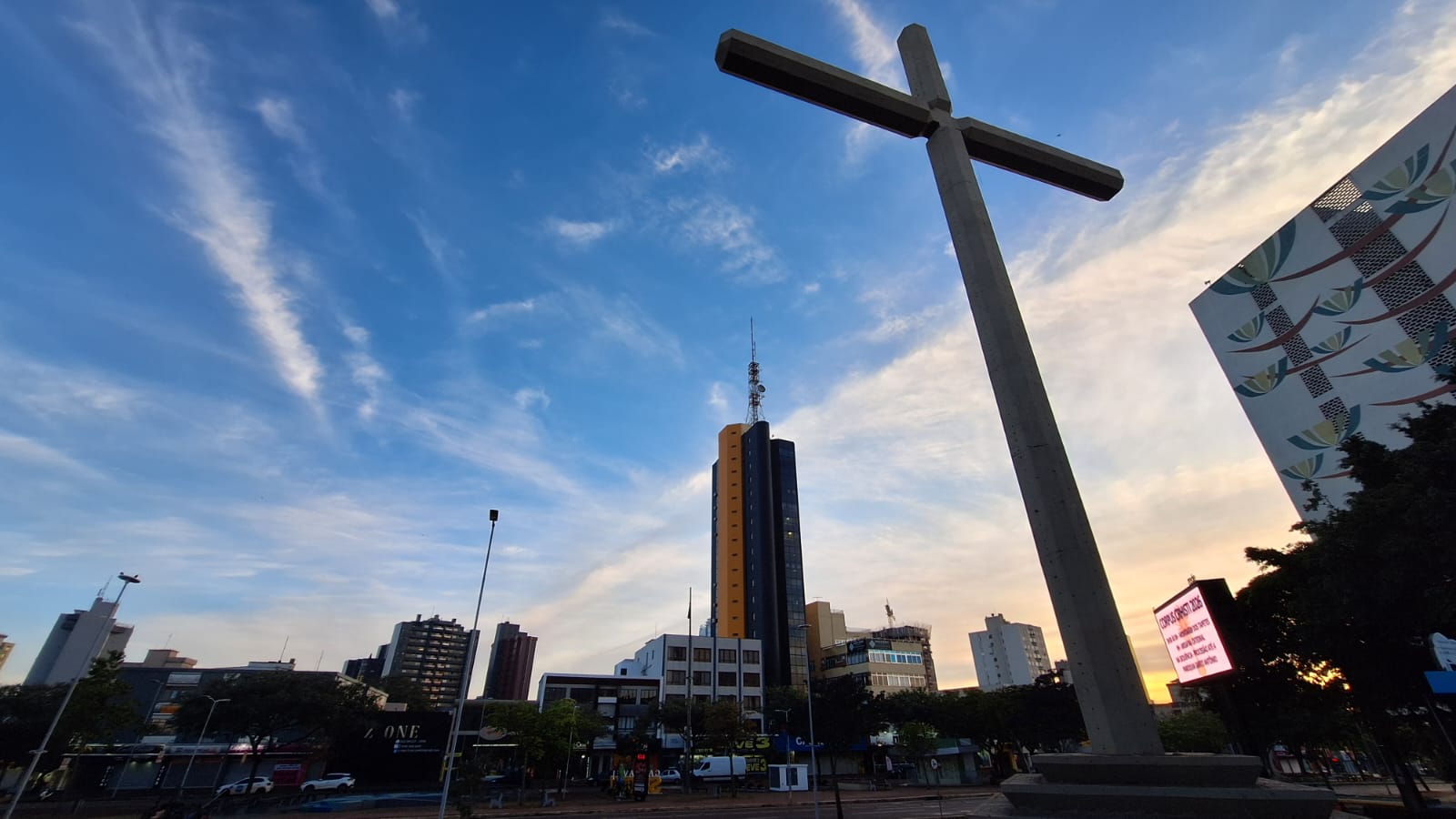Confira as melhores fotos do amanhecer deste sábado (30) e a previsão para Cascavel
