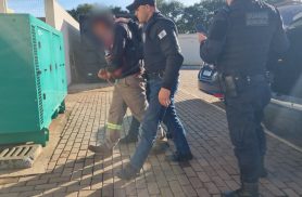 Brigou no trânsito: homem é preso por embriaguez, desacato, resistência e desobediência