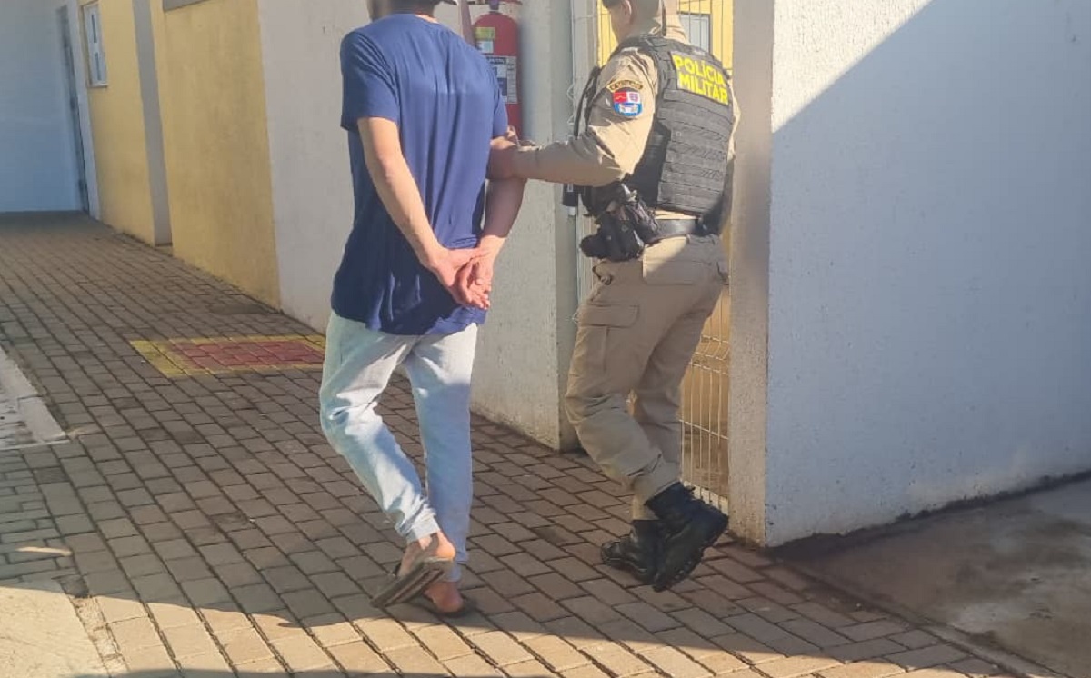 Homem é preso por violência doméstica no bairro Interlagos