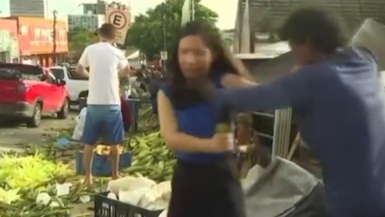 Repórter é agredida em entrada ao vivo em João Pessoa; veja vídeo