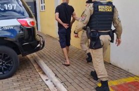 Suspeito de agredir mulher acaba descoberto com CNH falsa dentro de delegacia
