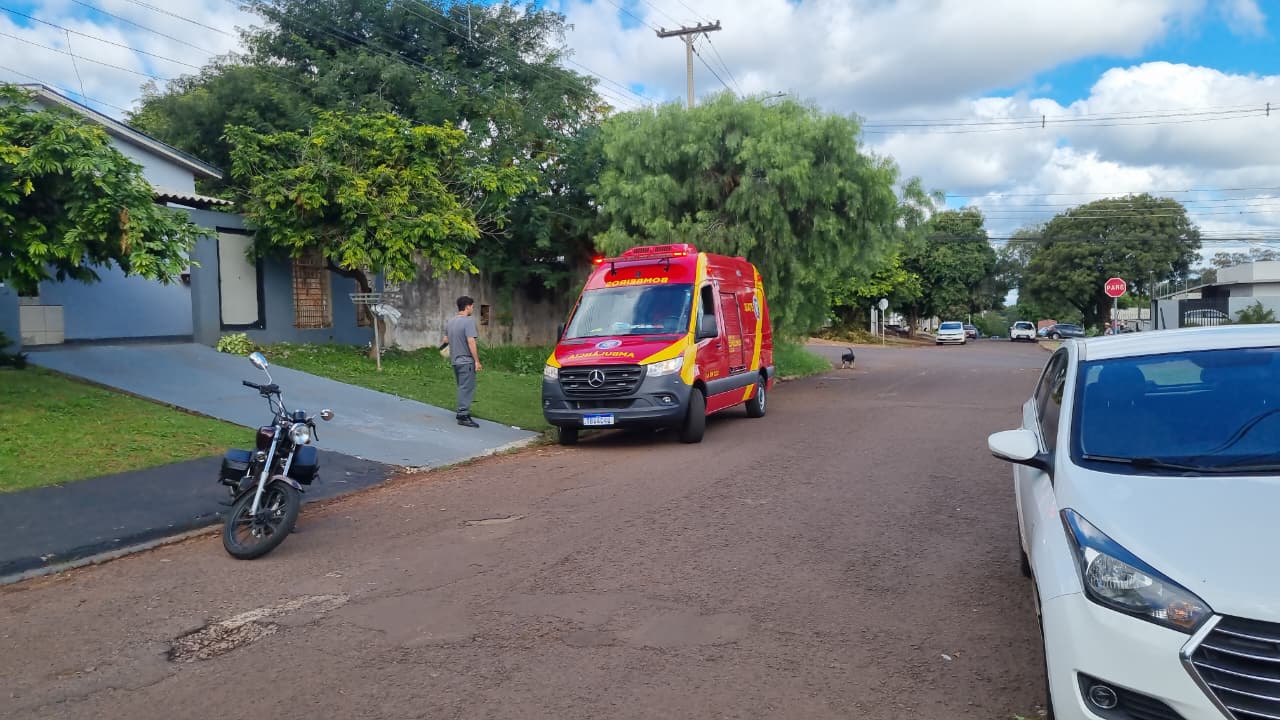 Queda de moto deixa jovem ferido na Vila Tolentino
