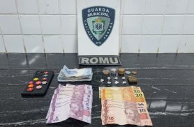Tráfico de drogas: dois adolescentes e uma mulher são flagrados pela GM