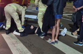 Jovem de 18 anos fica ferido em acidente entre Peugeot 308 e veículo elétrico na Avenida Brasil