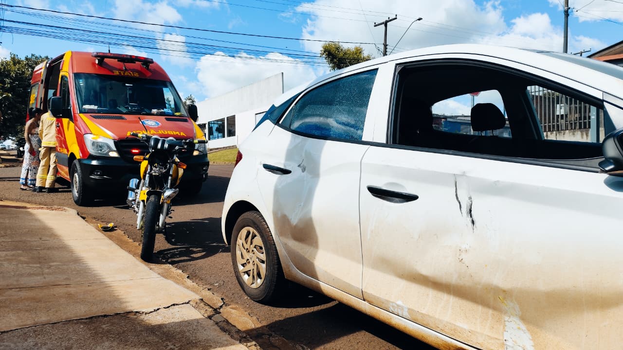 Colisão deixa motociclista ferido na Avenida Interlagos