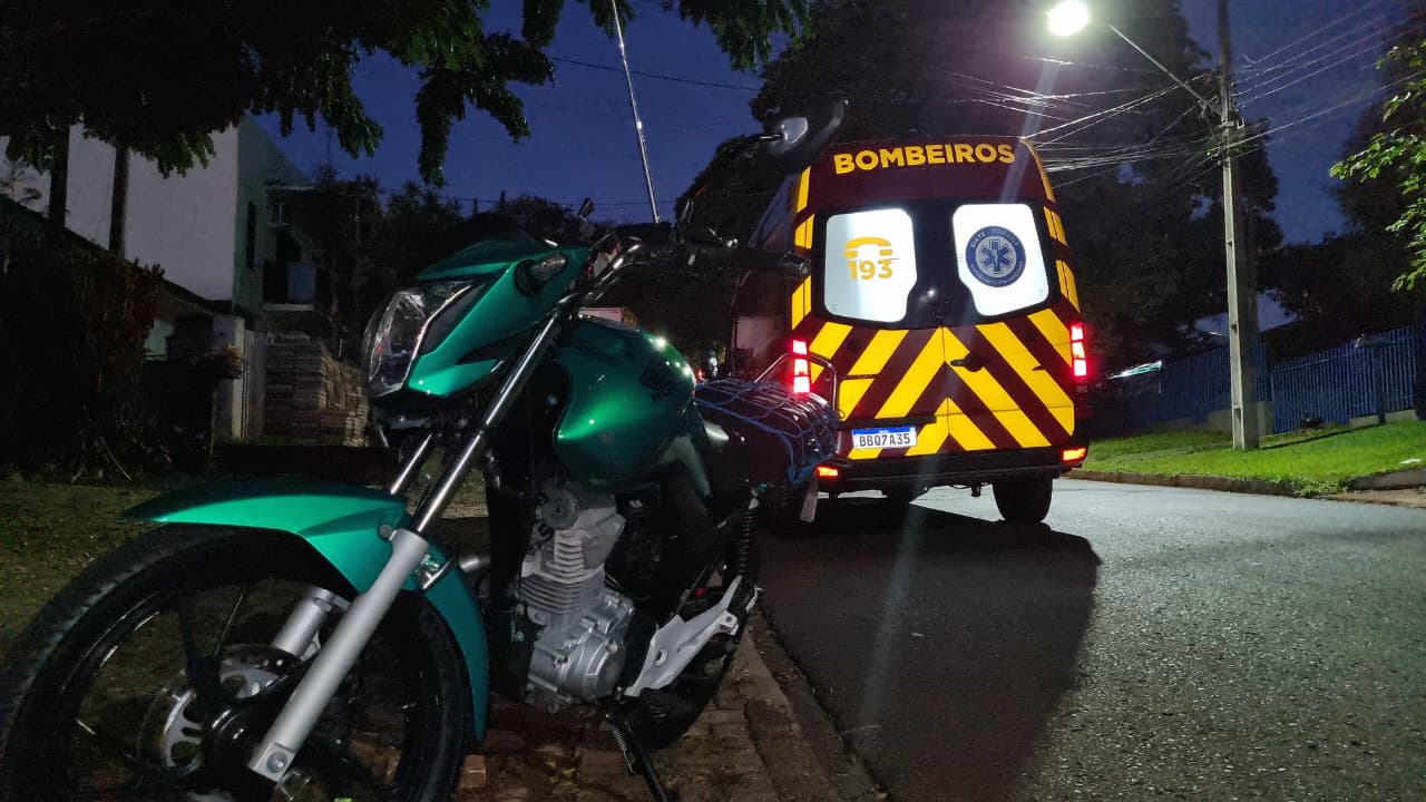 Jovem fica ferido após queda de motocicleta em Cascavel