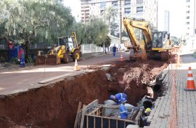 Obra de drenagem na Rua Olavo Bilac promete acabar com alagamentos