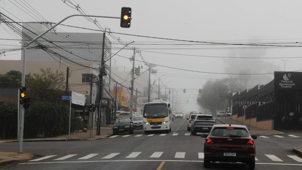 Atenção motoristas: cruzamentos da JK e Flamboyant recebem novos semáforos Imagem referente a Atenção motoristas: cruzamentos da JK e Flamboyant recebem novos semáforos
