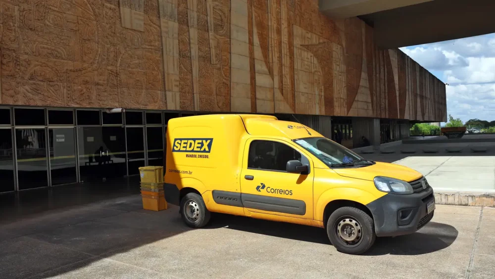 Correios ampliam prejuízo para R$ 3,2 bilhões no 1º trimestre Imagem referente a Correios ampliam prejuízo para R$ 3,2 bilhões no 1º trimestre