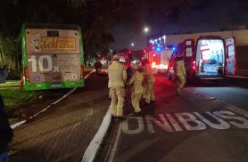 Colisão entre ônibus deixa passageiros feridos e mobiliza grande operação de resgate em Cascavel