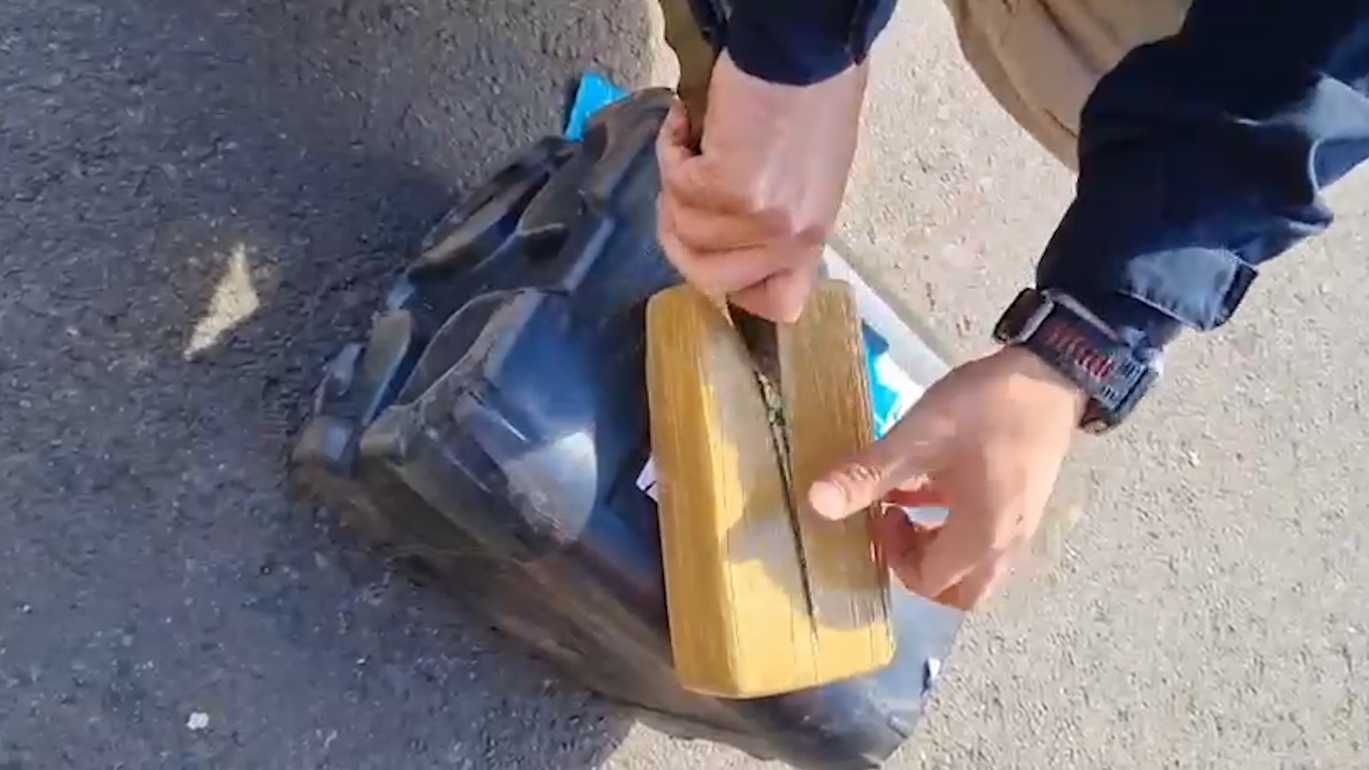 PRF apreende quase 50 quilos de pasta base de cocaína escondidos em carreta na BR-277, em Guarapuava