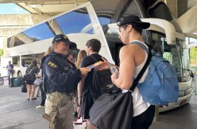 PRF inicia Operação Corpus Christi 2026 nas rodovias federais do Paraná