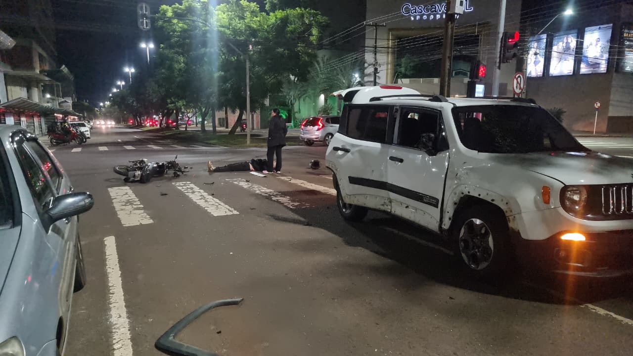 Acidente grave é registrado na Av. Toledo em Cascavel