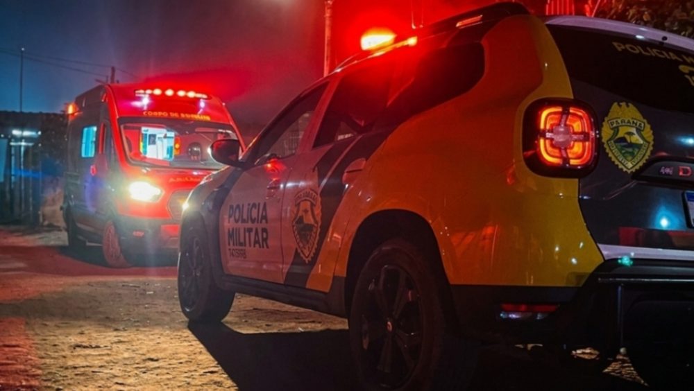 Jovem de 19 anos é morto a facadas e irmão adolescente é apontado como suspeito em Foz do Iguaçu Imagem referente a Jovem de 19 anos é morto a facadas e irmão adolescente é apontado como suspeito em Foz do Iguaçu
