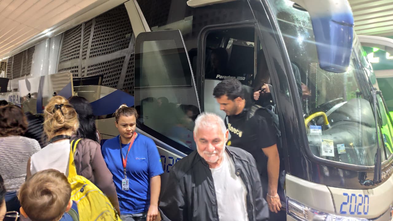 Passageiros de voos desviados para Foz do Iguaçu começam a chegar em Cascavel