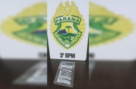Motociclista sem CNH é abordado com porção de crack em Pato Branco