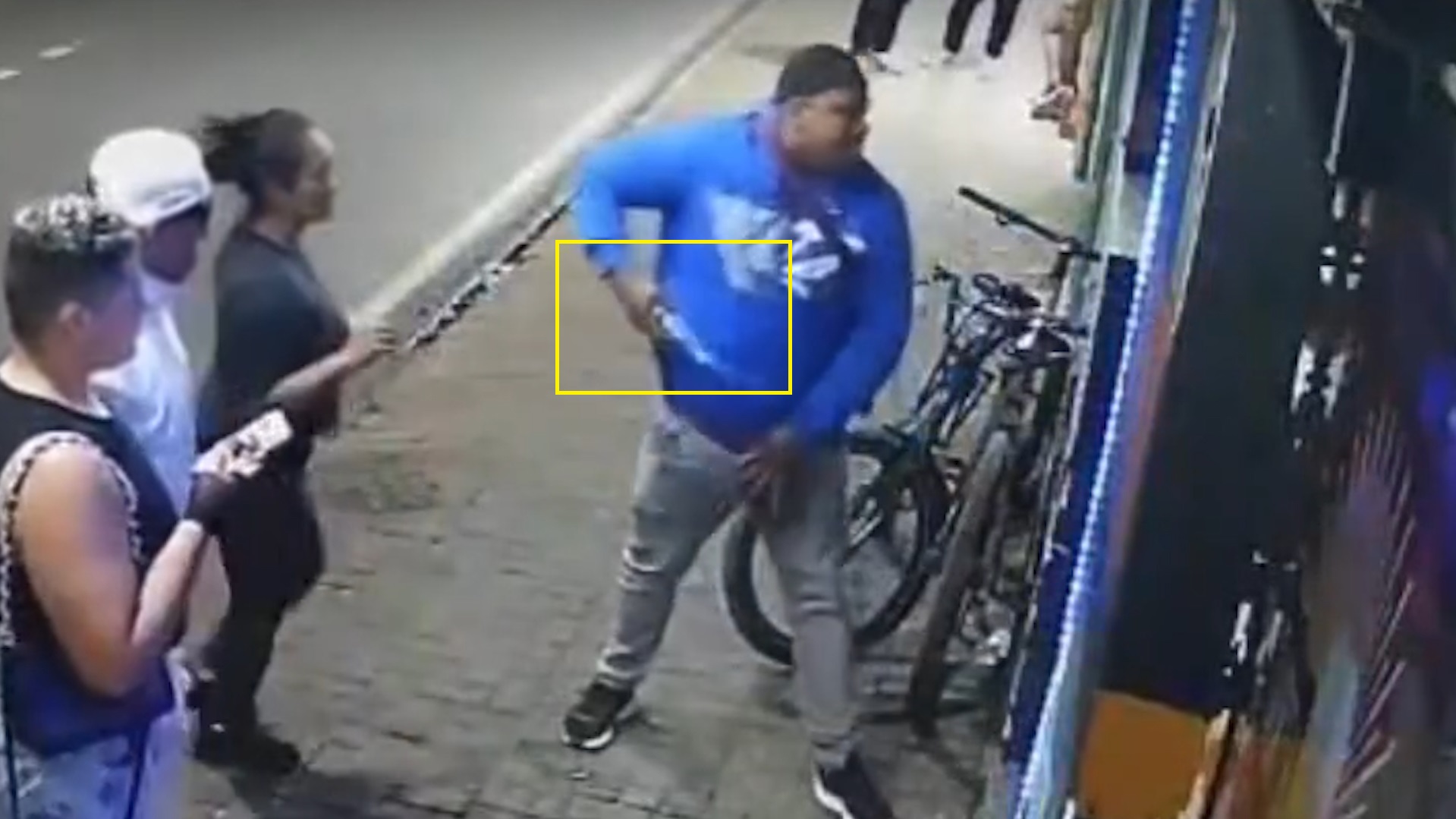 Autor de sequestro que chocou Cascavel é procurado por atirar contra funcionário de bar em BC