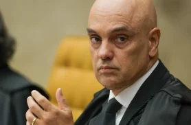 Fachin autoriza AGU a defender Moraes em processo nos EUA
