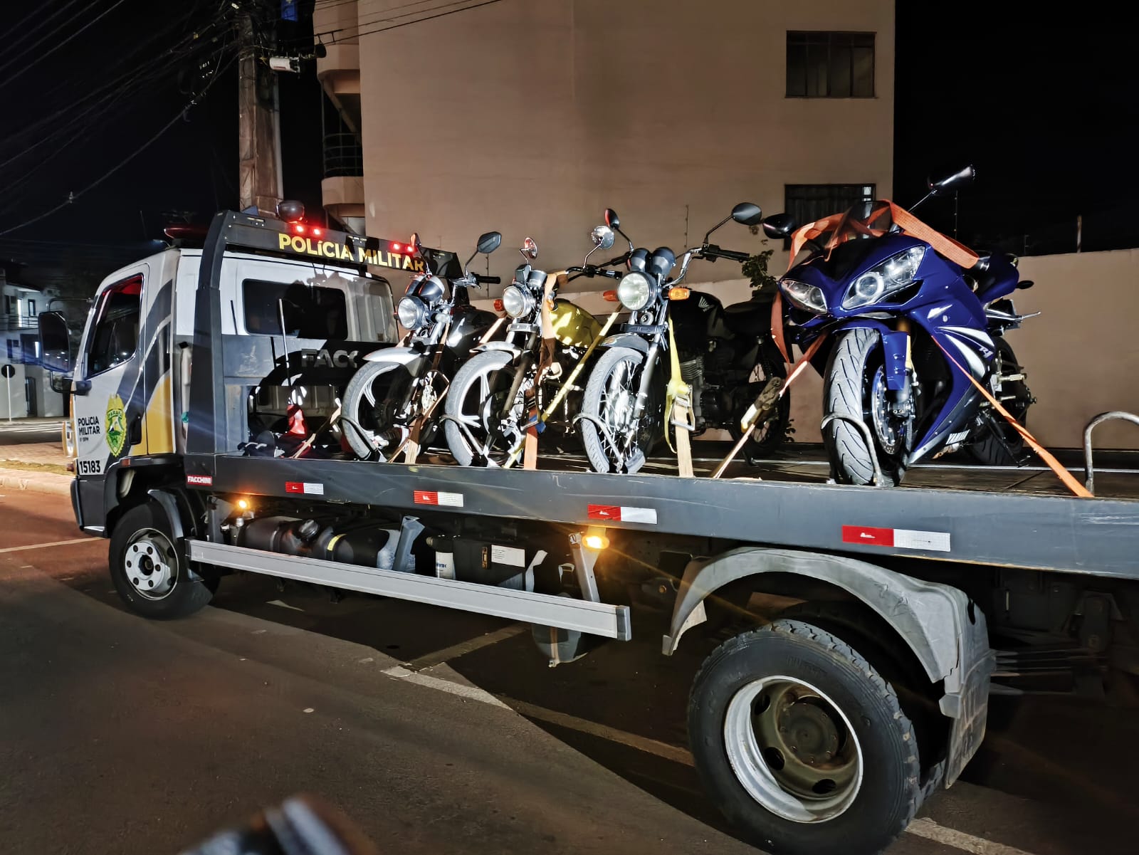 Operação de trânsito resulta em mais de 100 autuações e apreensão de motocicletas na Região Sul de Cascavel